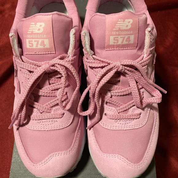 New Balance - Picture 4 of 5